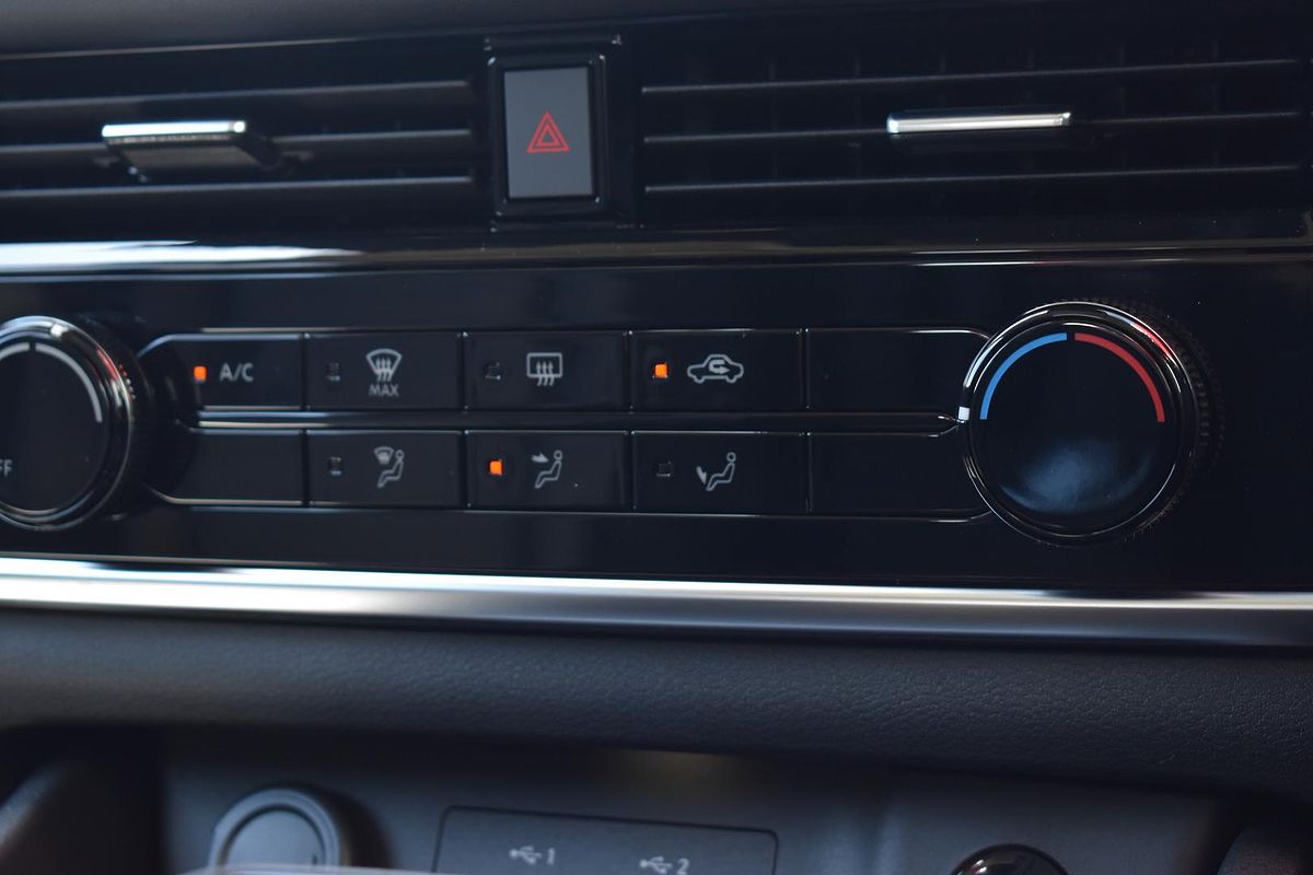 2025 Nissan X-TRAIL ST T33