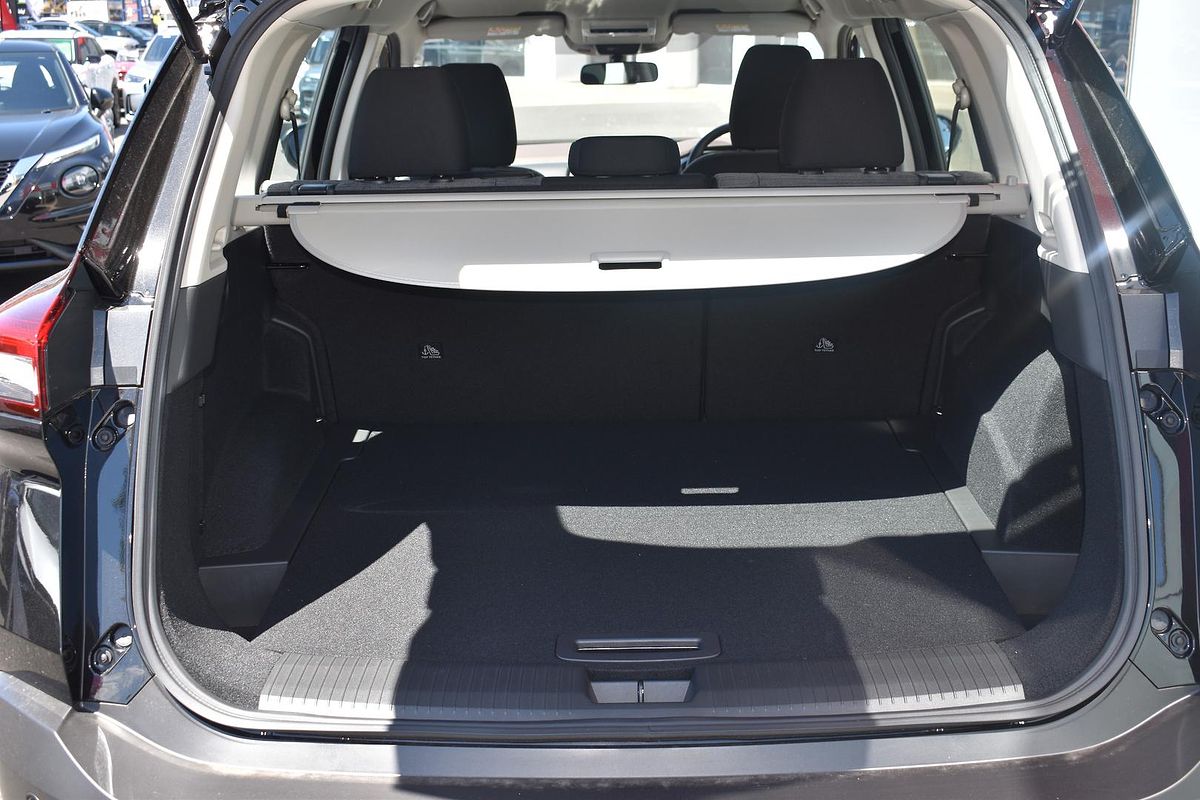 2025 Nissan X-TRAIL ST T33