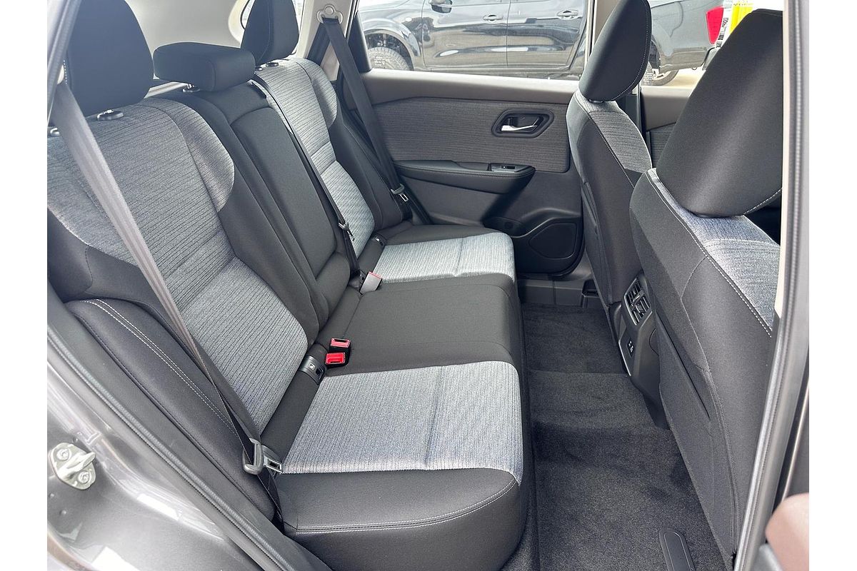 2025 Nissan X-TRAIL ST T33