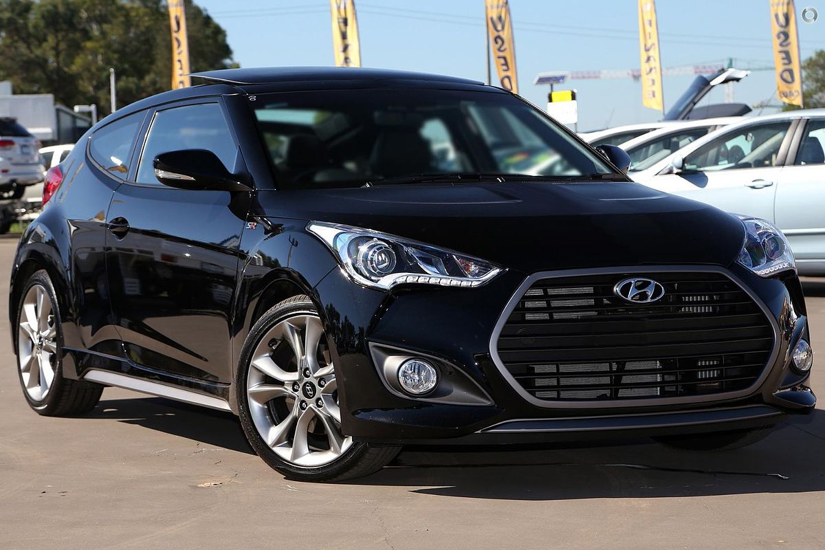 2015 Hyundai Veloster SR Turbo + FS4 Series II