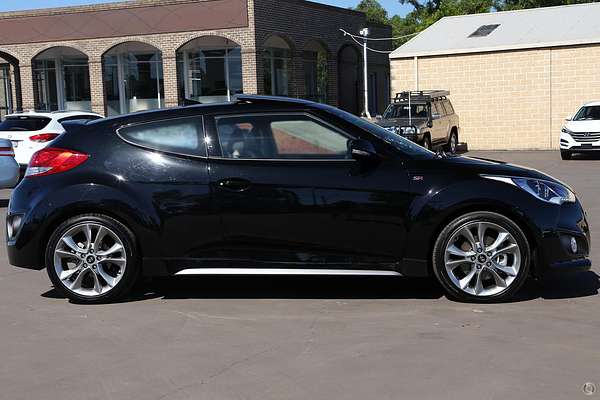 2015 Hyundai Veloster SR Turbo + FS4 Series II
