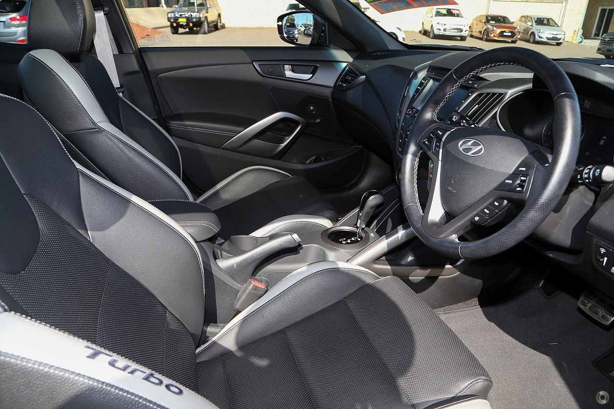 2015 Hyundai Veloster SR Turbo + FS4 Series II