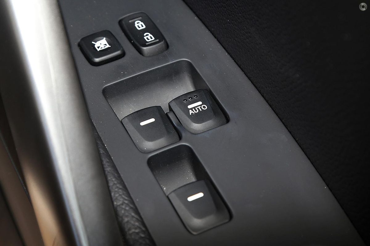 2015 Hyundai Veloster SR Turbo + FS4 Series II