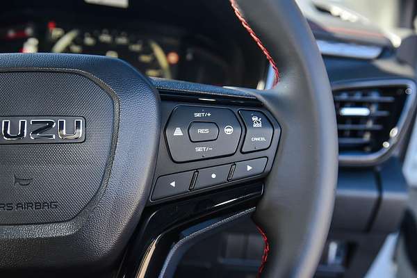 2025 Isuzu D-MAX X-TERRAIN 4X4