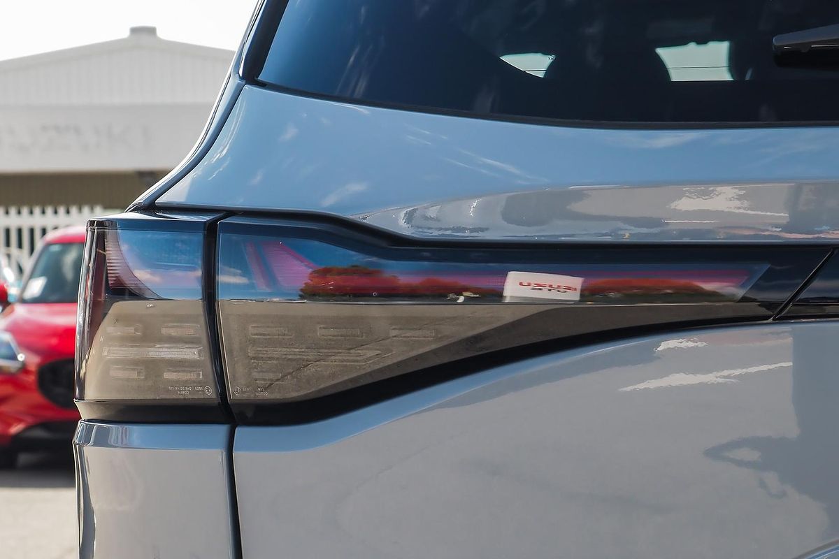 2025 Isuzu MU-X X-TERRAIN