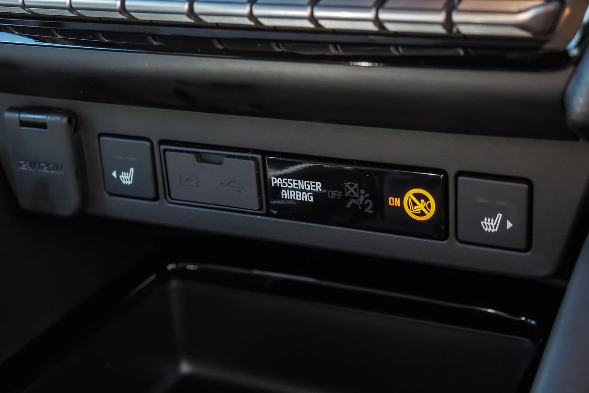 2025 Isuzu MU-X X-TERRAIN