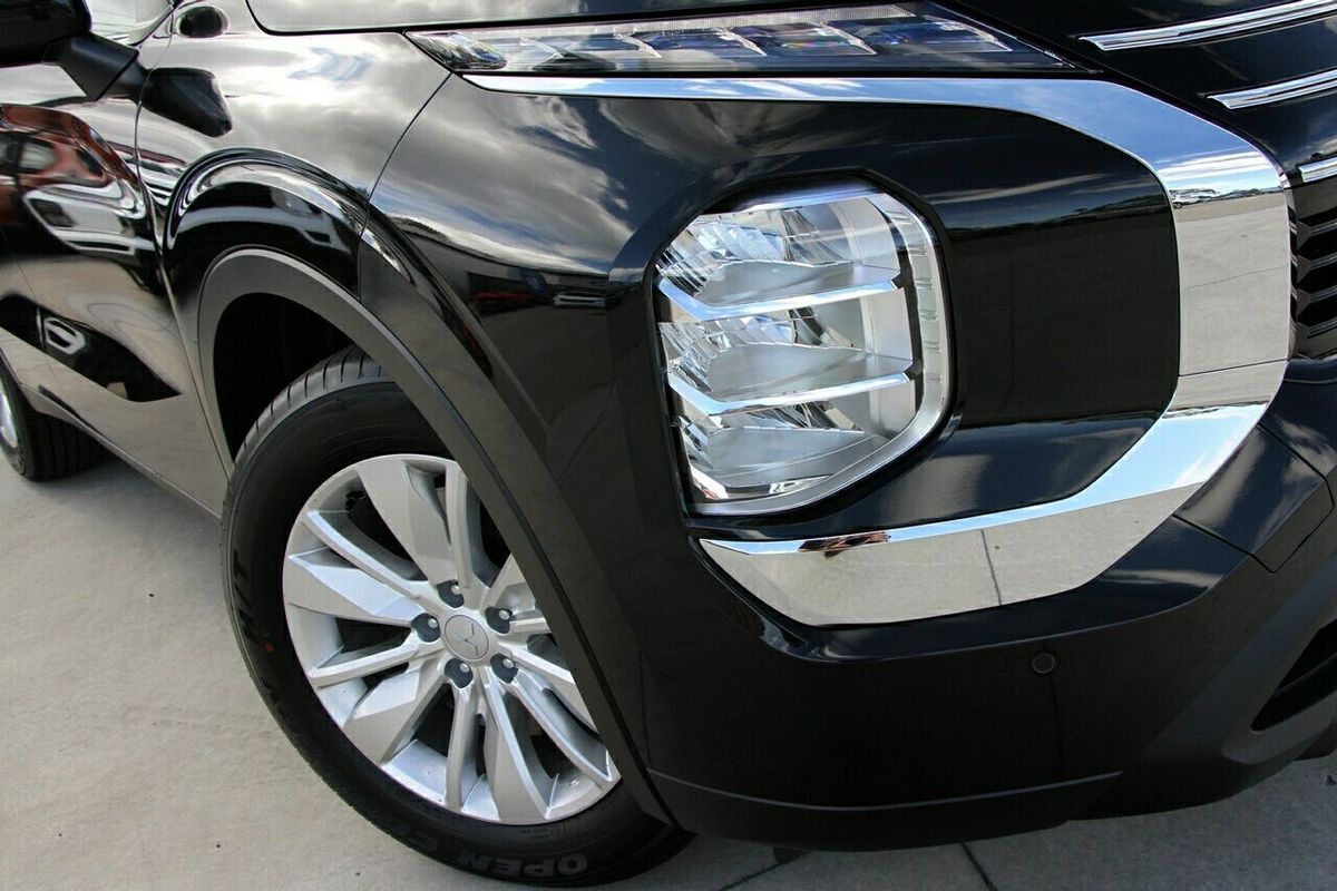 2025 Mitsubishi Outlander ES ZM