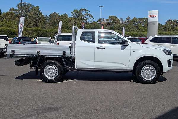 2025 Isuzu D-MAX SX 4X4