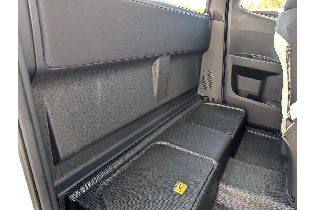 2025 Isuzu D-MAX SX 4X4