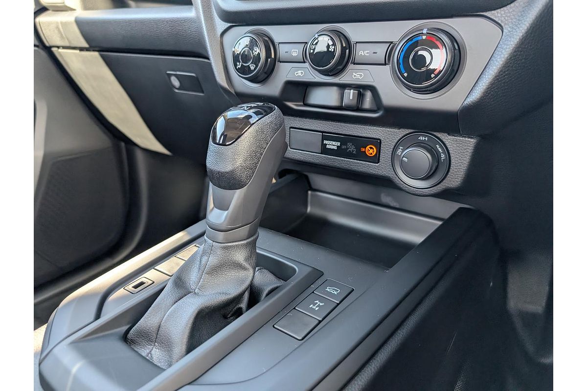 2025 Isuzu D-MAX SX 4X4