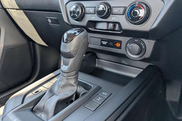 2025 Isuzu D-MAX SX 4X4