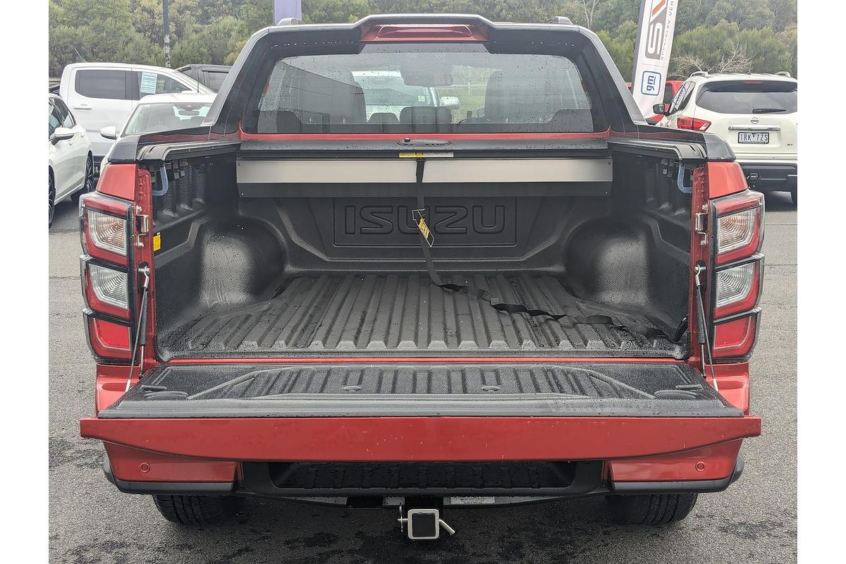 2025 Isuzu D-MAX X-TERRAIN 4X4