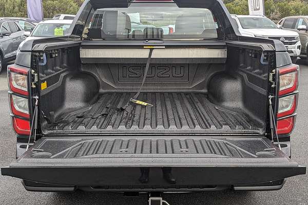 2025 Isuzu D-MAX X-TERRAIN 4X4