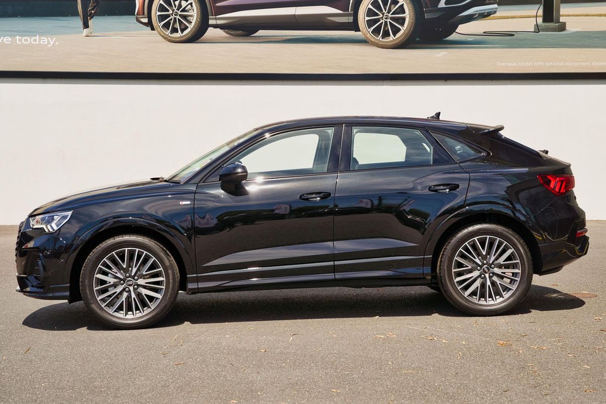 2025 Audi Q3 35 TFSI S line edition F3