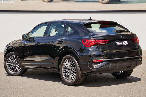 2025 Audi Q3 35 TFSI S line edition F3