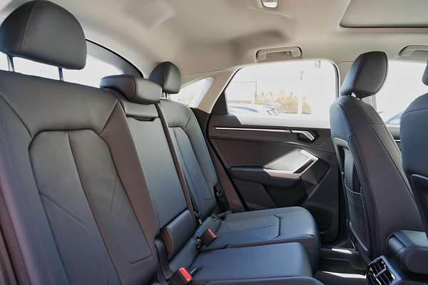 2025 Audi Q3 35 TFSI S line edition F3