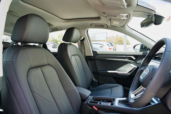 2025 Audi Q3 35 TFSI S line edition F3