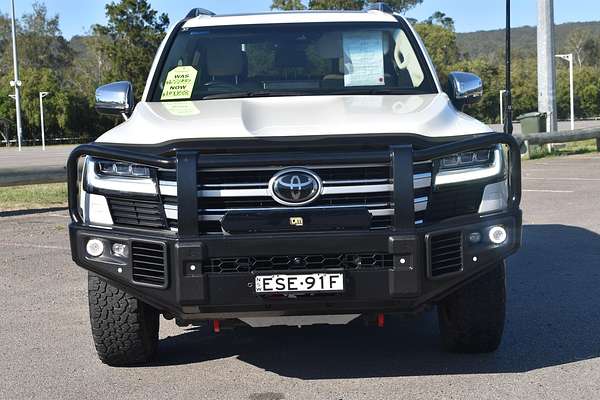 2022 Toyota Landcruiser Sahara FJA300R