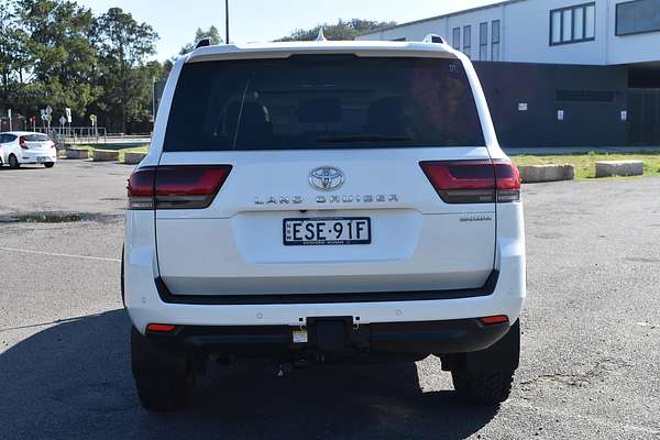 2022 Toyota Landcruiser Sahara FJA300R