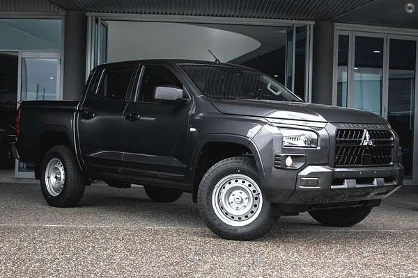 2025 Mitsubishi Triton GLX MV 4X4