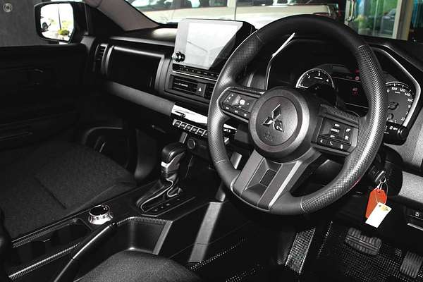 2025 Mitsubishi Triton GLX MV 4X4