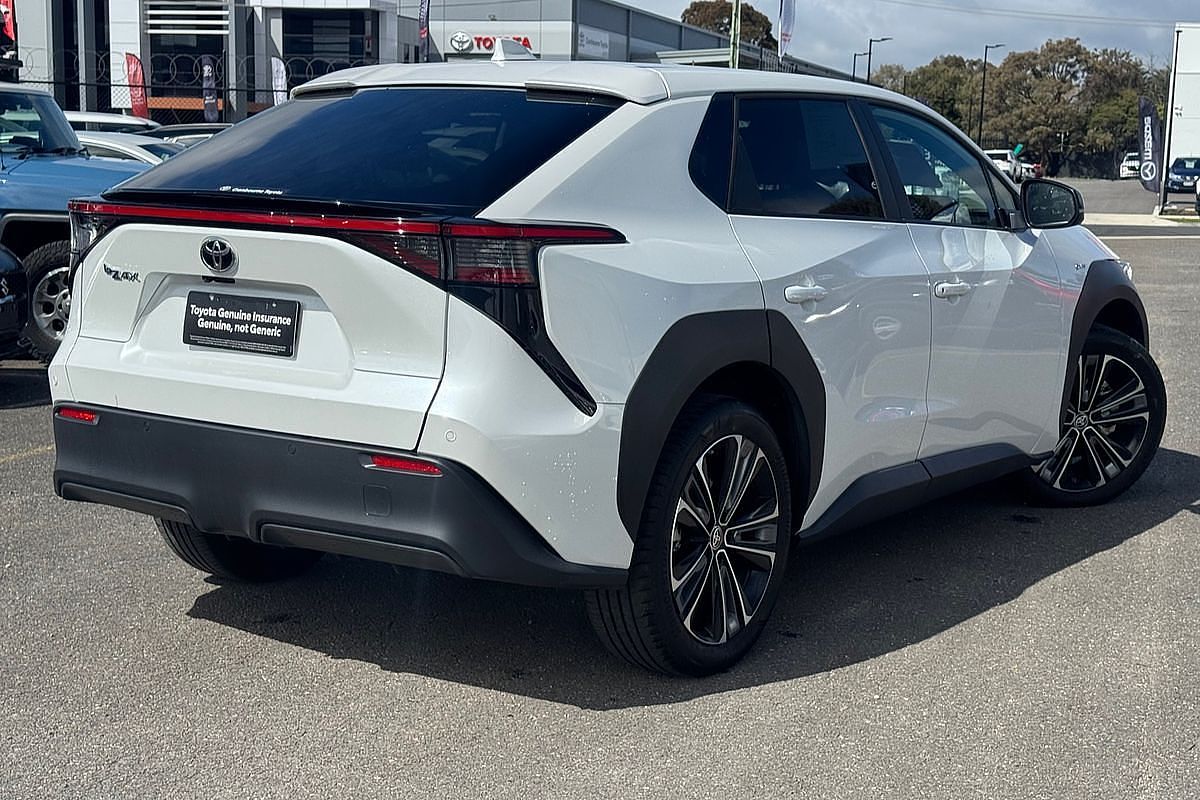 2024 Toyota bZ4X XEAM10R