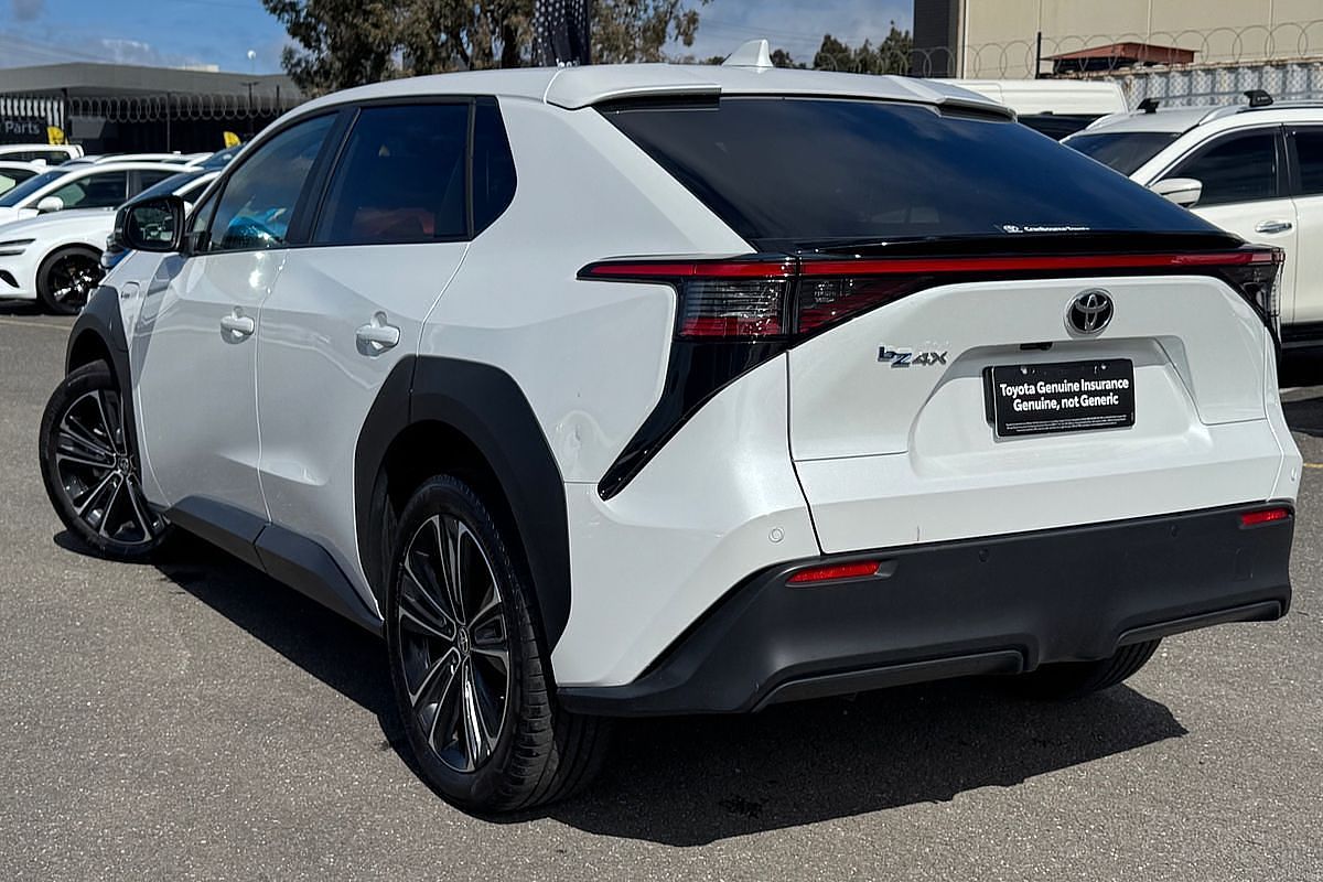 2024 Toyota bZ4X XEAM10R