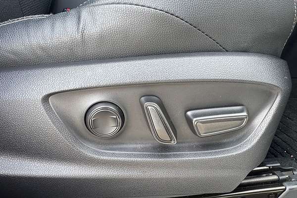 2024 Toyota bZ4X XEAM10R