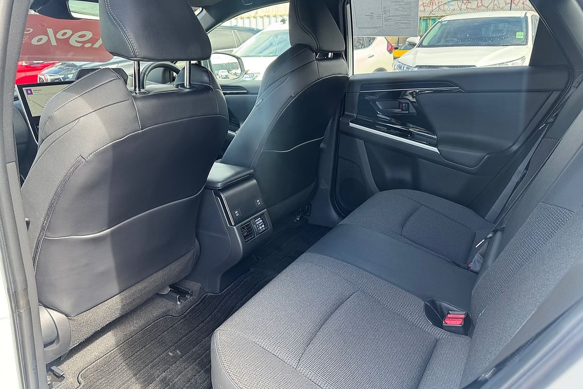 2024 Toyota bZ4X XEAM10R