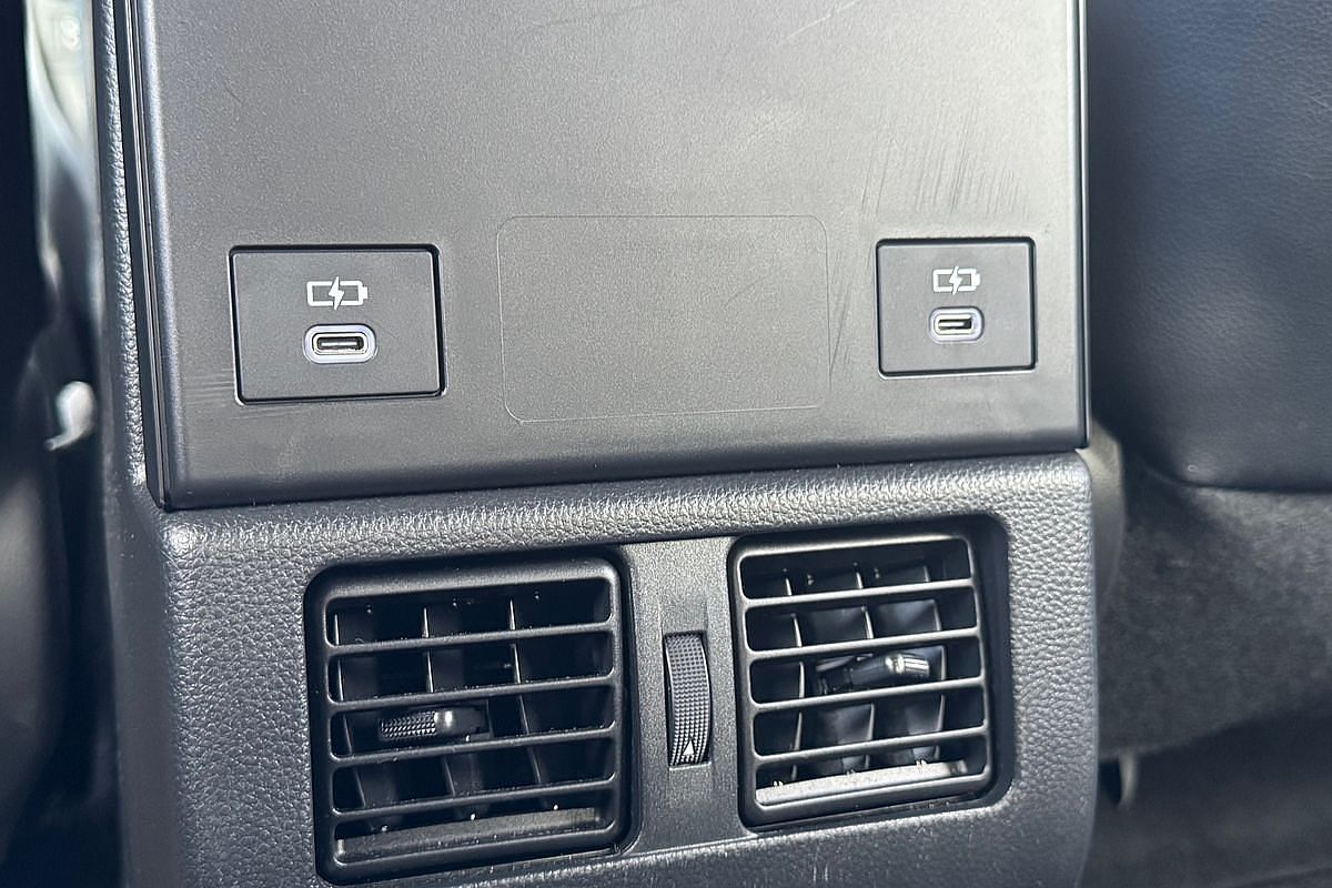 2024 Toyota bZ4X XEAM10R