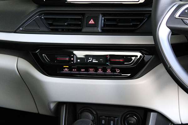 2025 Suzuki Swift Hybrid Plus UZ