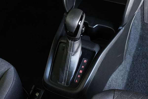 2025 Suzuki Swift Hybrid Plus UZ