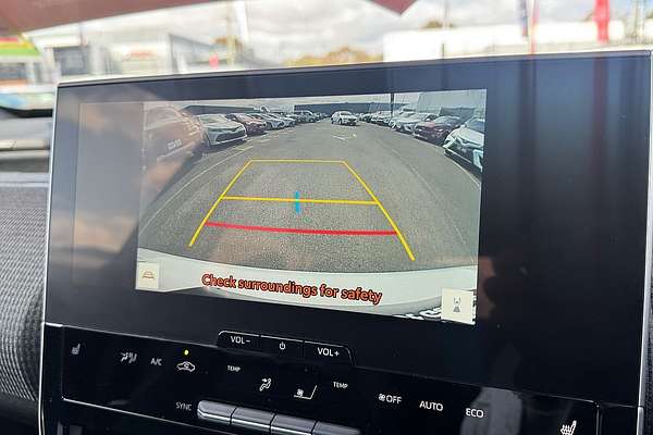 2024 Toyota bZ4X XEAM10R