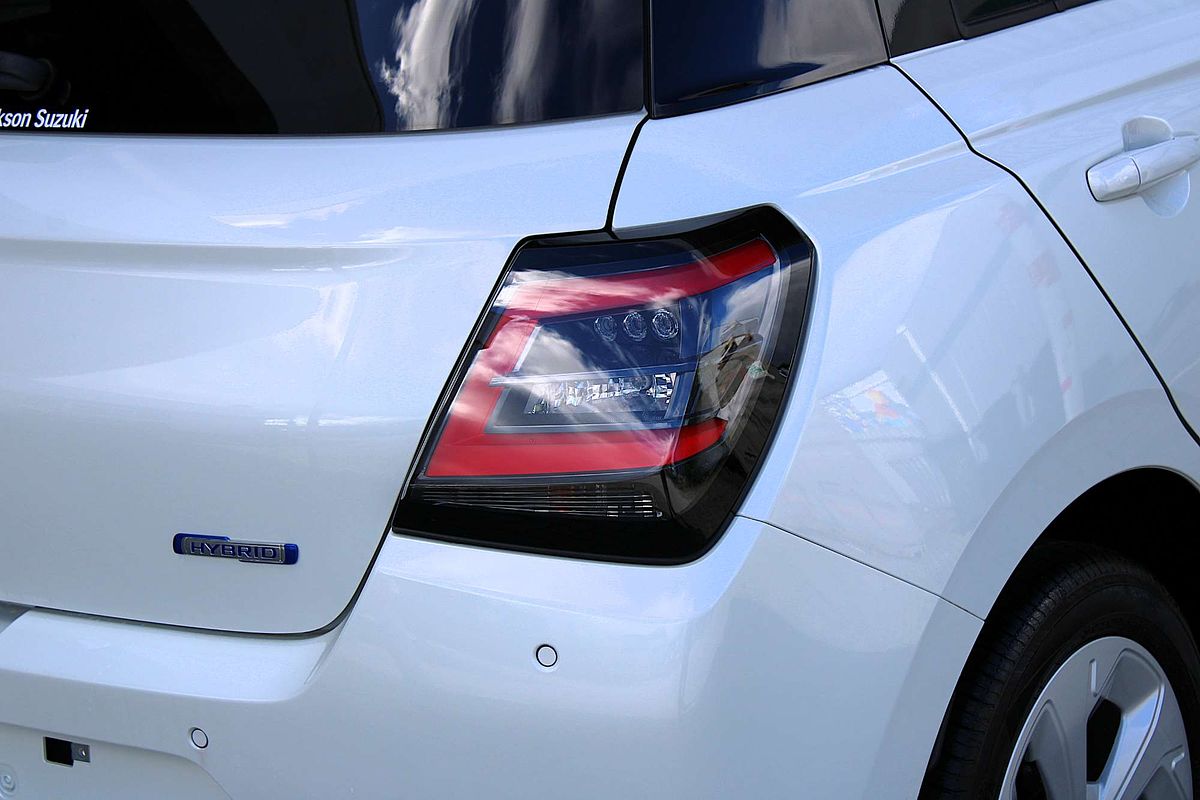 2025 Suzuki Swift Hybrid Plus UZ