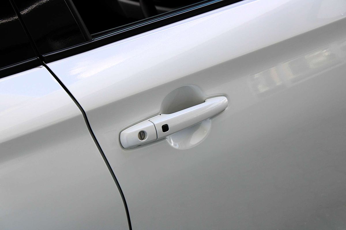 2025 Suzuki Swift Hybrid Plus UZ