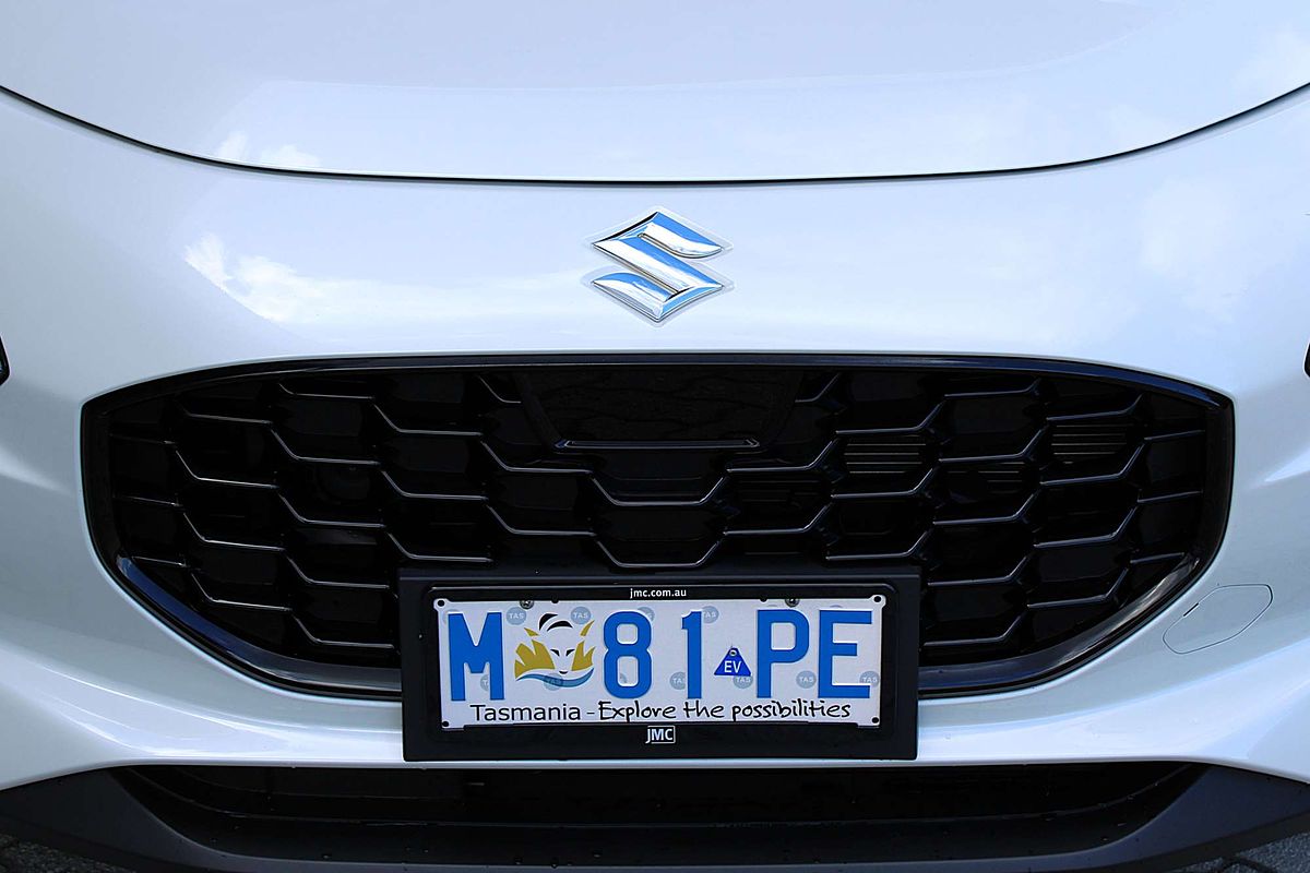 2025 Suzuki Swift Hybrid Plus UZ