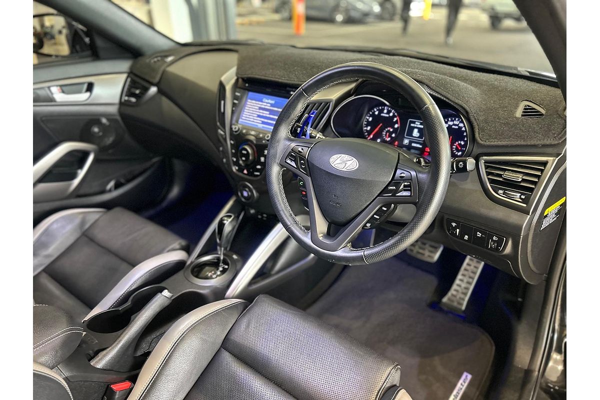 2015 Hyundai Veloster SR Turbo + FS4 Series II