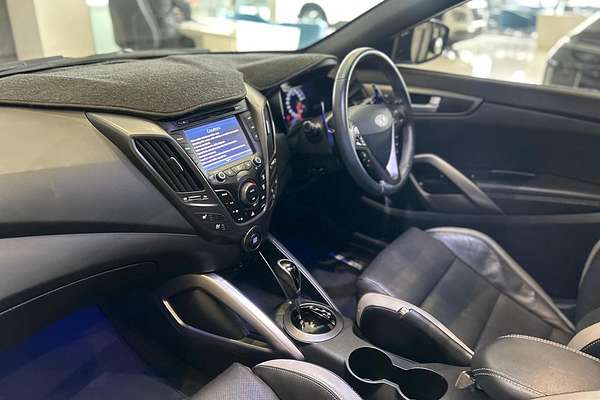 2015 Hyundai Veloster SR Turbo + FS4 Series II