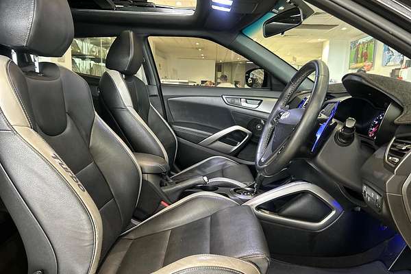 2015 Hyundai Veloster SR Turbo + FS4 Series II