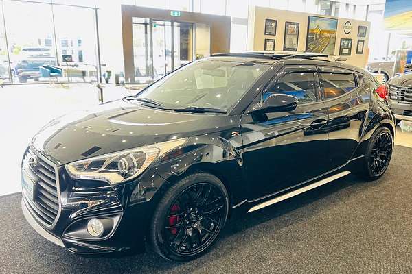 2015 Hyundai Veloster SR Turbo + FS4 Series II
