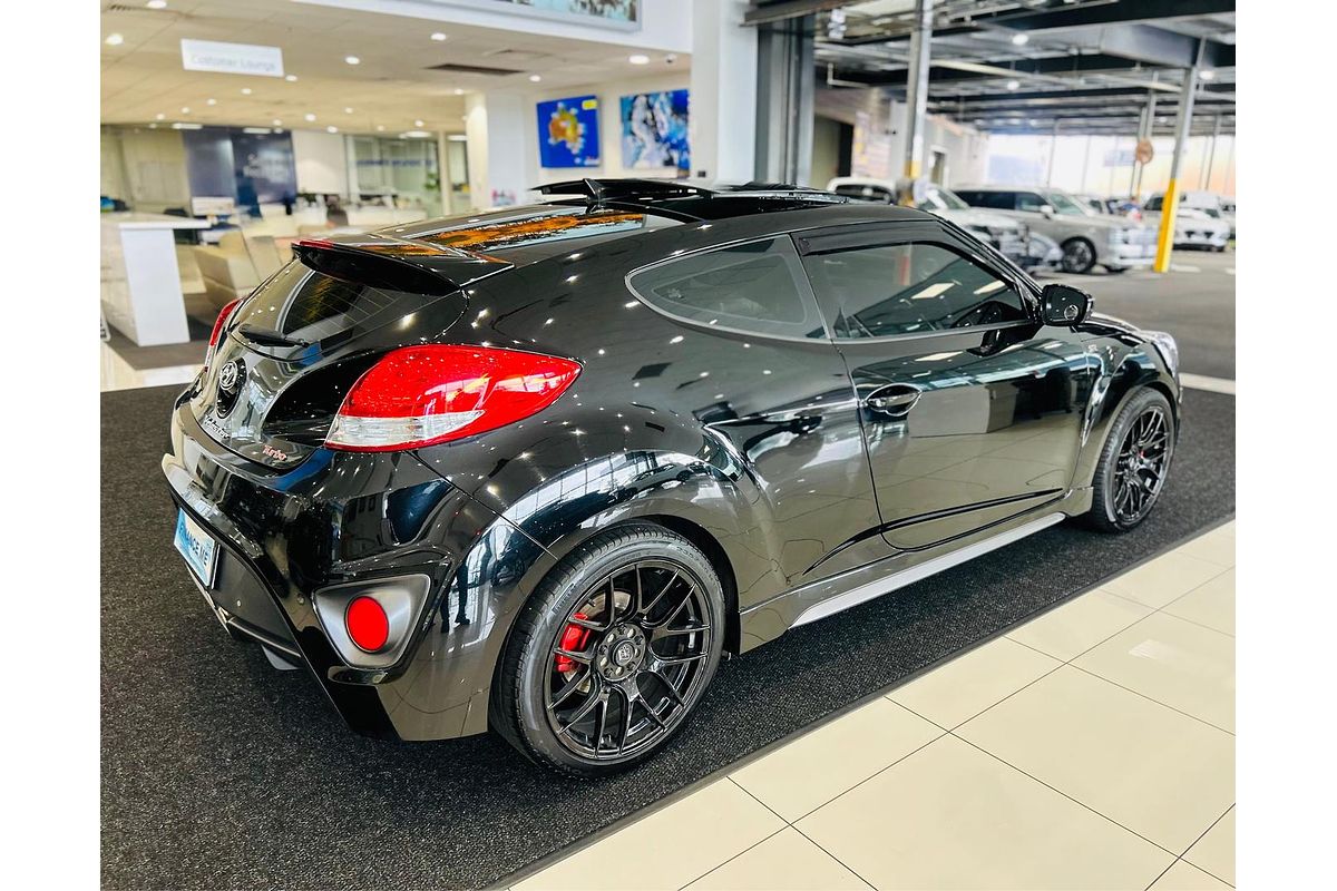 2015 Hyundai Veloster SR Turbo + FS4 Series II