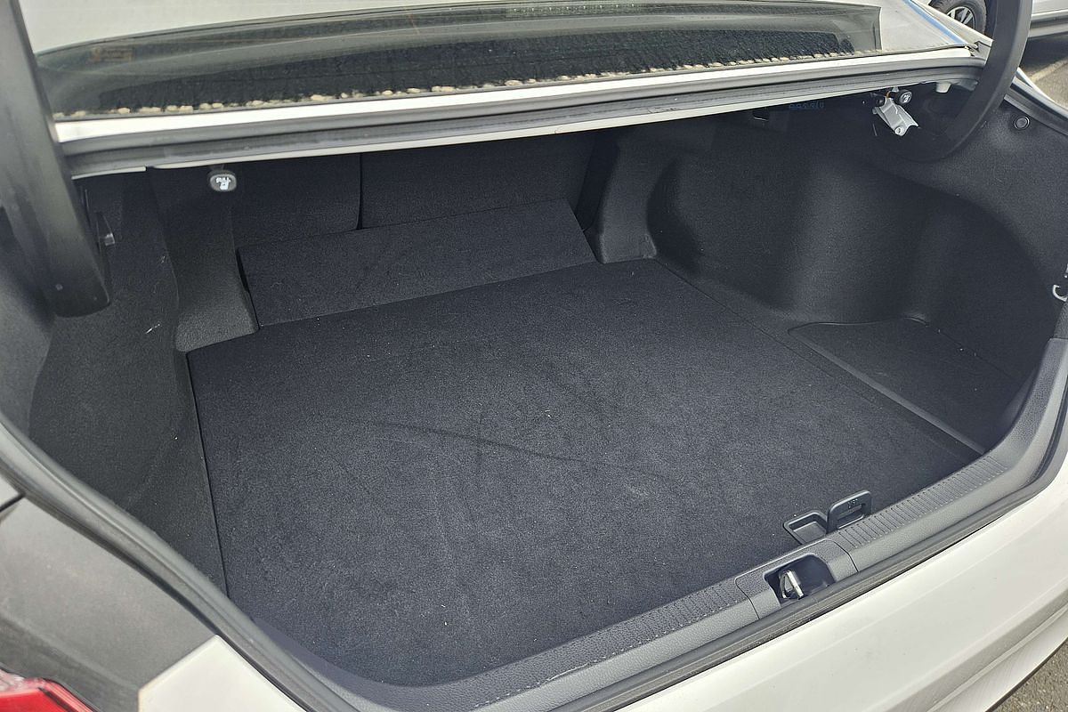 2020 Toyota Camry Ascent AXVH71R