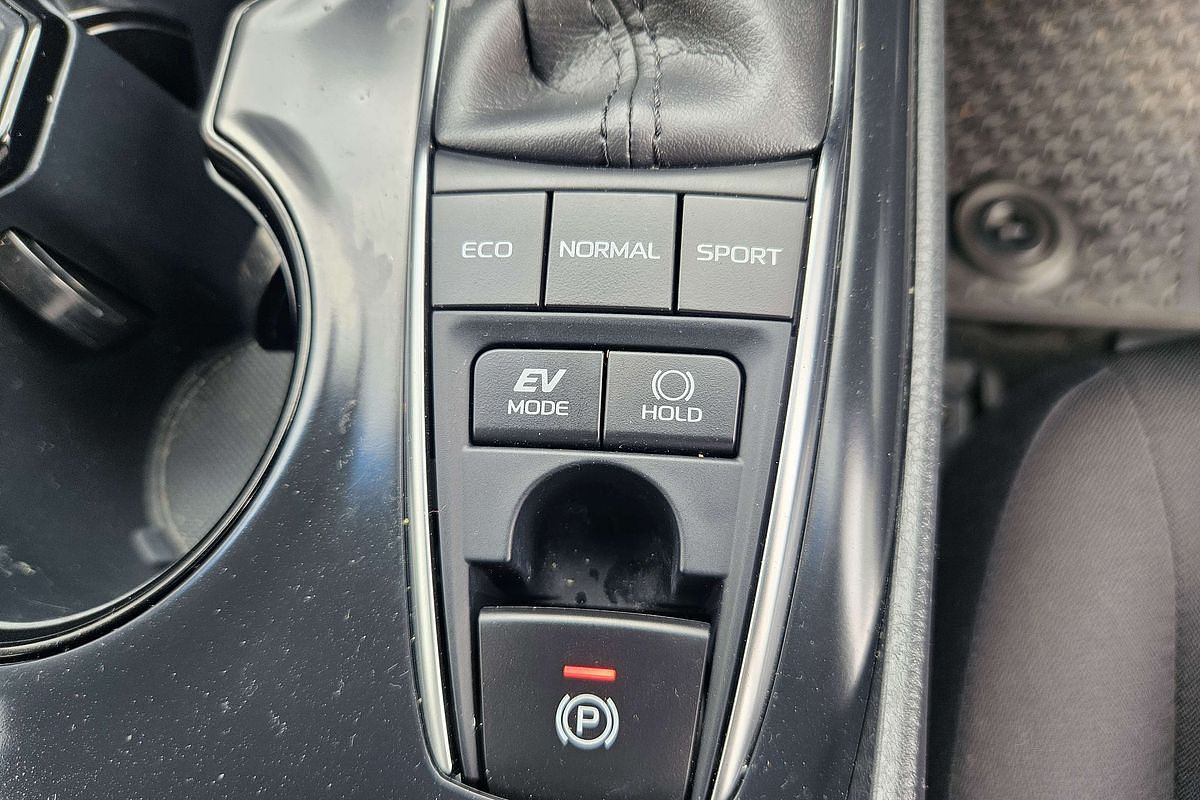 2020 Toyota Camry Ascent AXVH71R