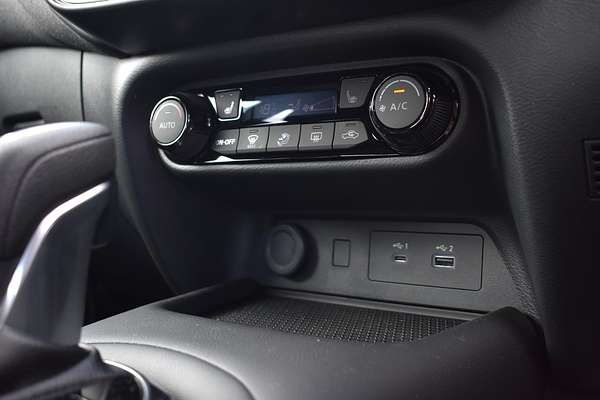 2024 Nissan JUKE ST+ F16