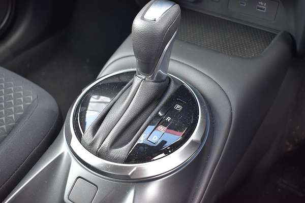 2024 Nissan JUKE ST+ F16