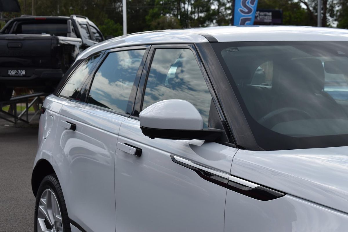 2019 Land Rover Range Rover Velar D240 SE L560