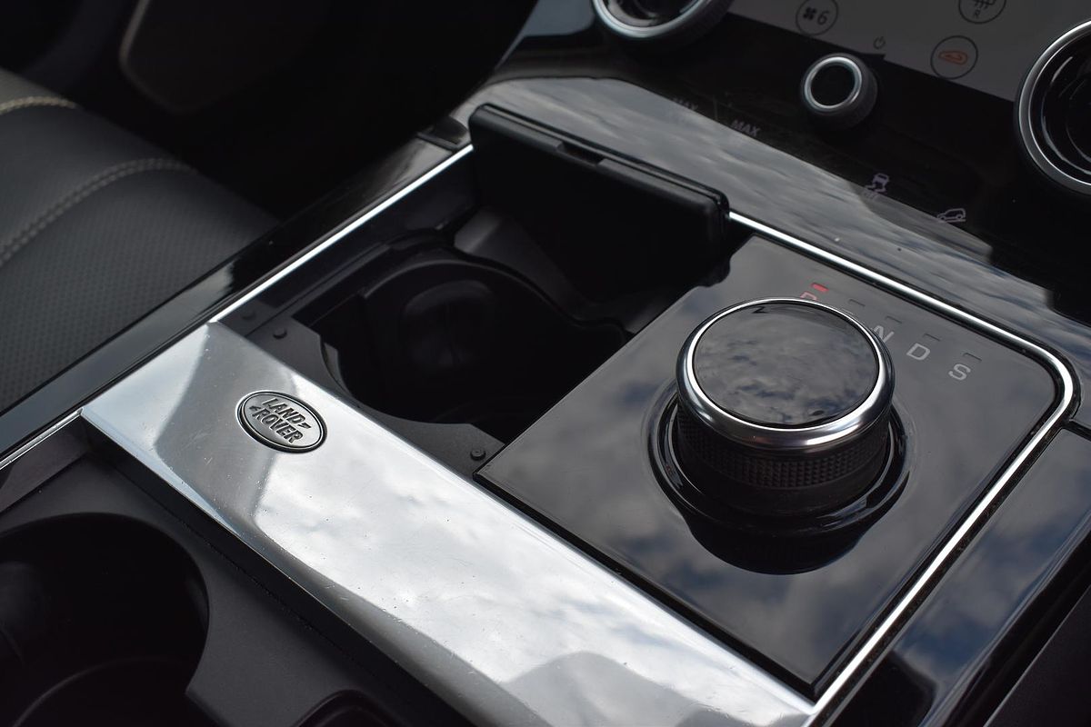 2019 Land Rover Range Rover Velar D240 SE L560