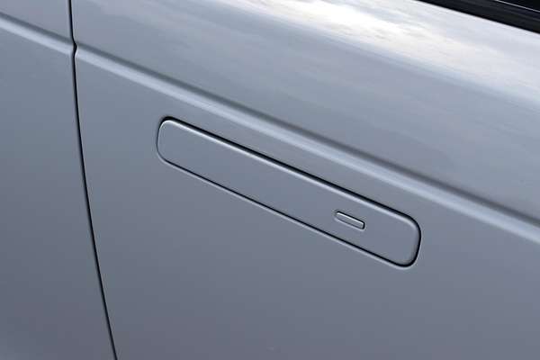 2019 Land Rover Range Rover Velar D240 SE L560