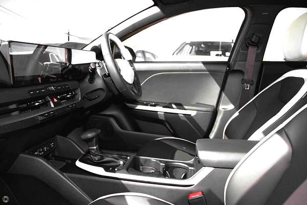 2025 Kia K4 GT-Line CL4m