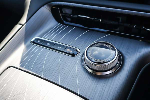 2025 Geely Starray EM-i Complete P145